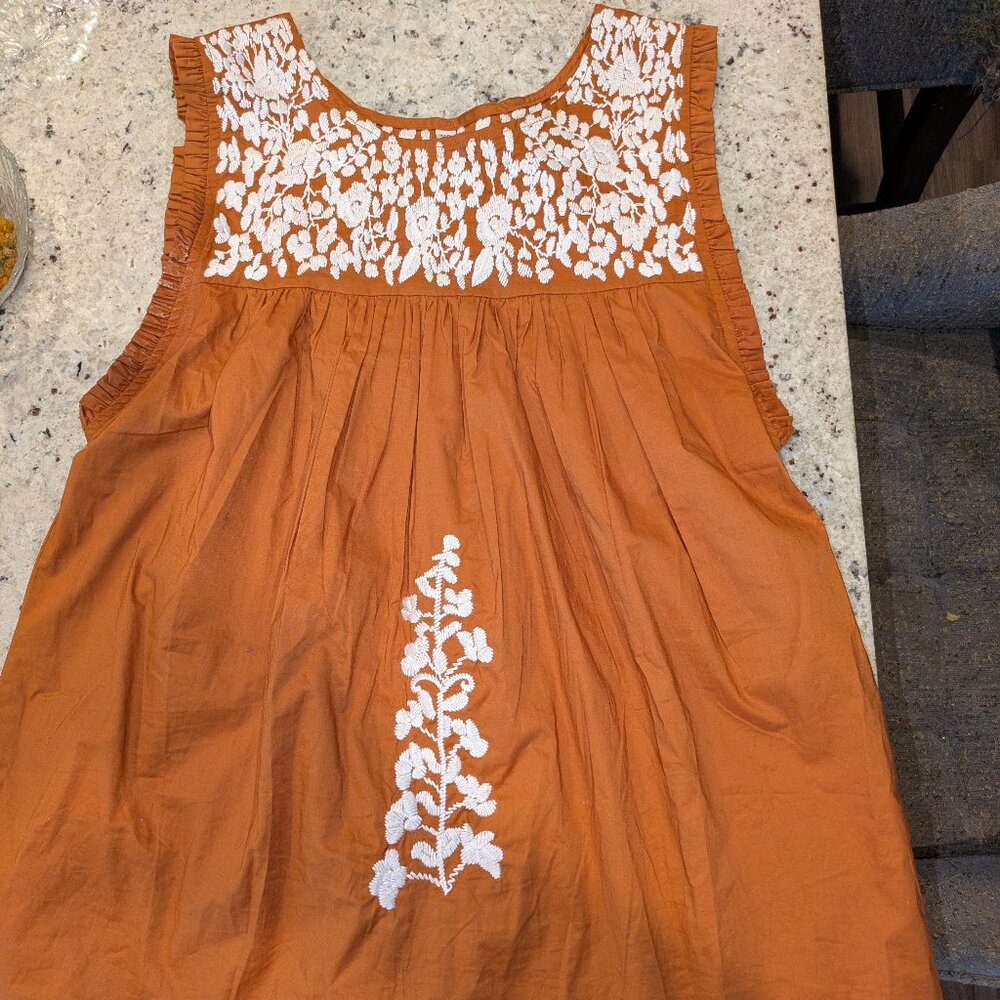 J Marie Orange Embroidered Edge Top Size XS. Great for Game Day. Super Comfortab